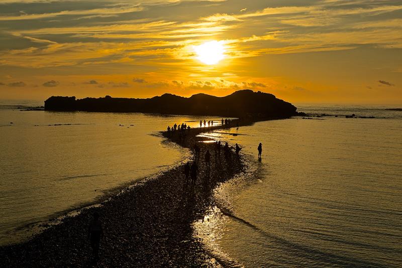 北寮赤嶼分海奇景