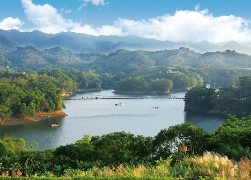 苗栗頭屋鄉-明德水庫之美-山水的柔情懷抱